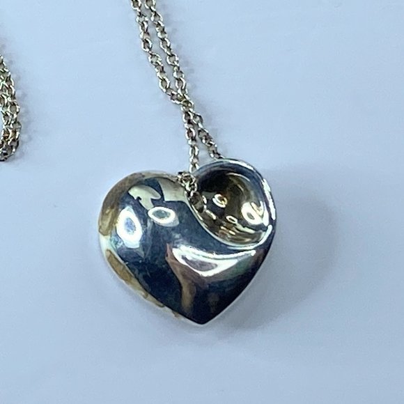 Tiffany & Co. 925 Sterling Silver Puffed Heart Charm/Pendant Necklace w/pouch 4. - Picture 5 of 11